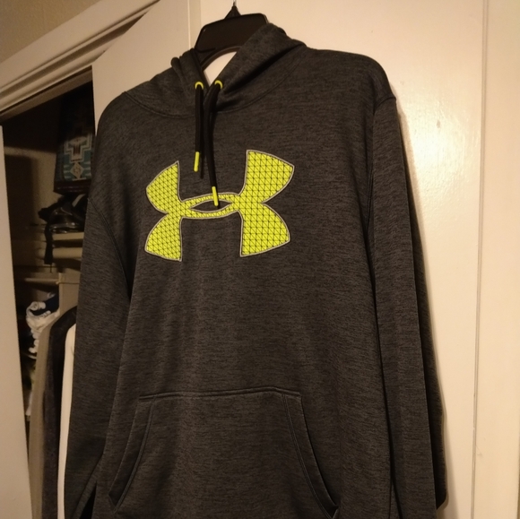 Shirt - Picture 2 of 6